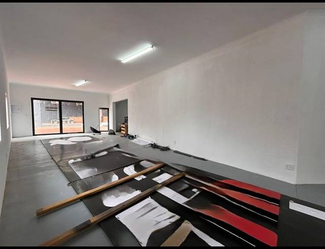 BUSINESS PROPERTY TO RENT IN HALFWAY GARDENS